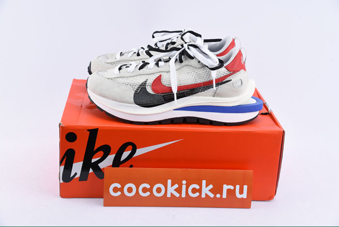 sacai x Nike VaporWaffle CV1363-100
