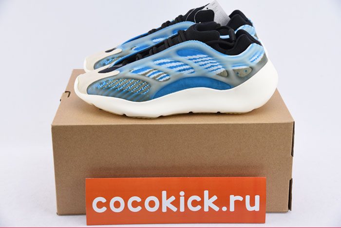 Adidas Yeezy 700 V3 Arzareth Running Shoes  G54850
