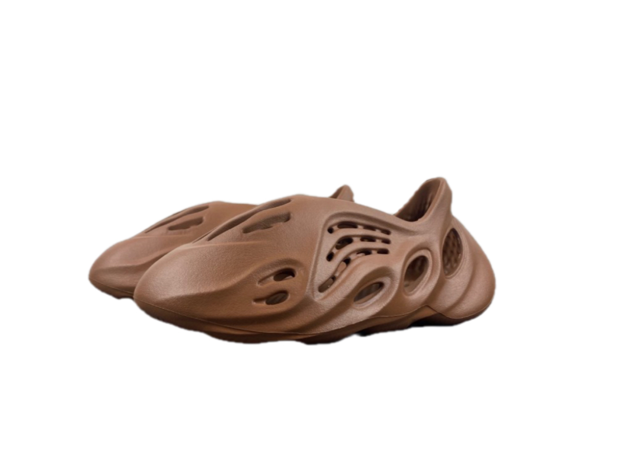 adidas Yeezy Foam Runner “Flax”