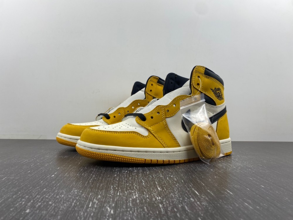 Air Jordan 1 High OG “Yellow Ochre”  DZ5485-701